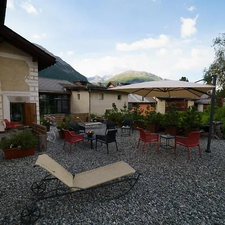 Szálloda Chesa Stuva Colani 4*