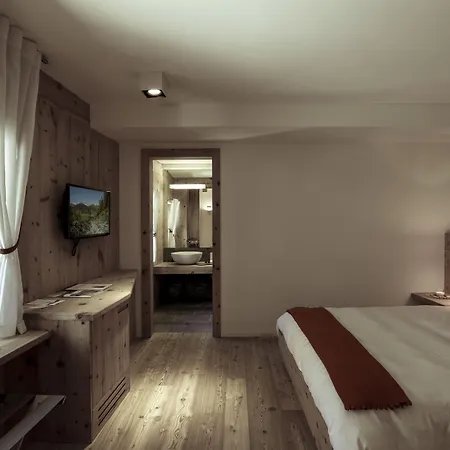Chesa Stuva Colani Hotel
