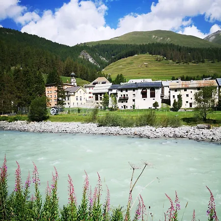 Hotel Chesa Stuva Colani Madulain