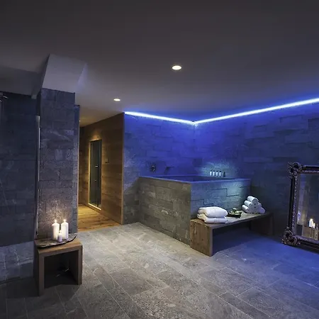 Chesa Stuva Colani Hotell Madulain