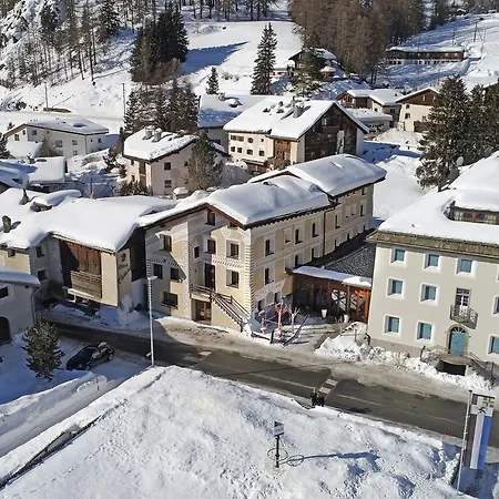 Chesa Stuva Colani Madulain