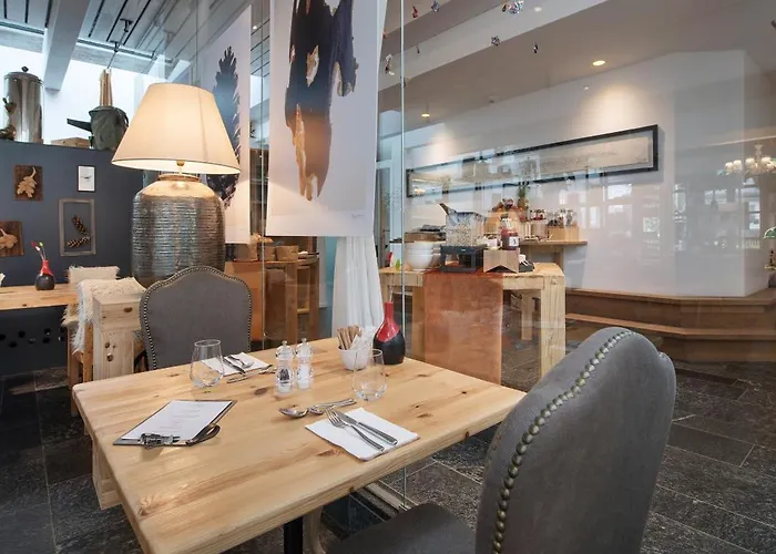 Chesa Stuva Colani Hotel