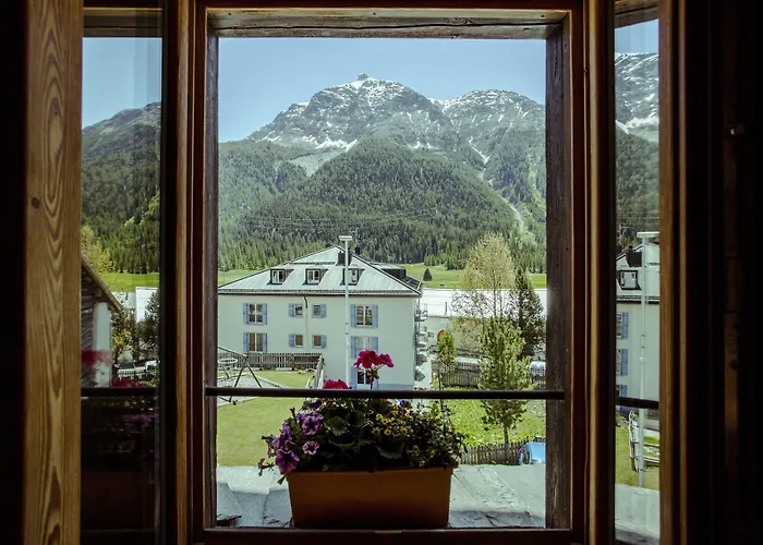 Hotel Chesa Stuva Colani Madulain