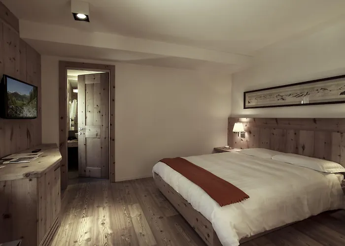 Hotel Chesa Stuva Colani 4*