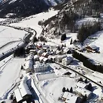 Chesa Stuva Colani 4*