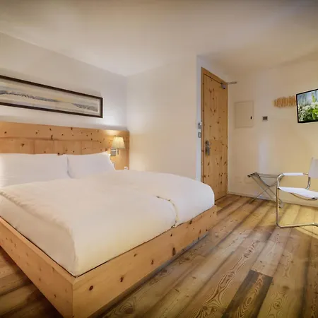 Chesa Stuva Colani Hotell Madulain
