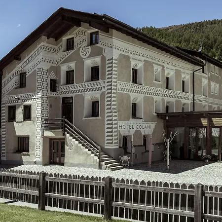 Chesa Stuva Colani Hotell 4*